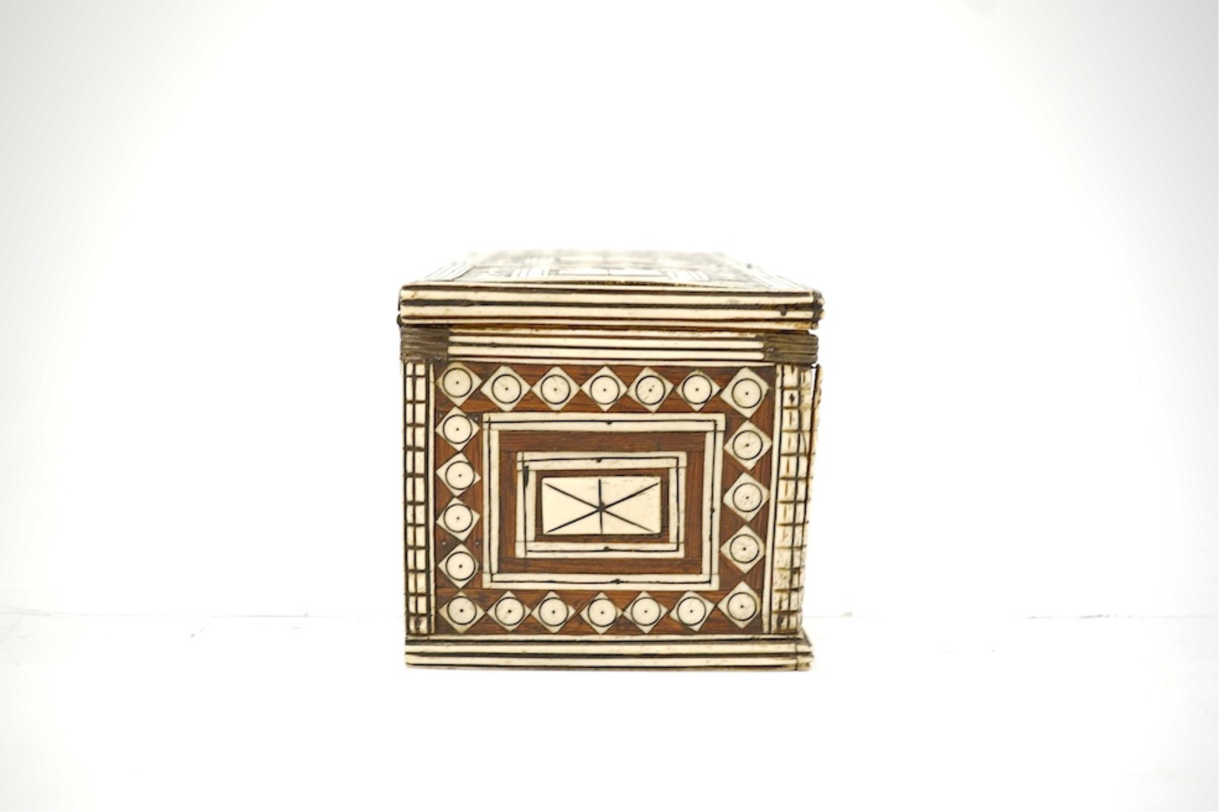 A 17th/18th century Indo-Colonial bone and hardwood inlaid box